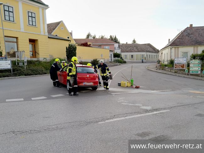 Foto 3, 01.06.2019, Technischer Einsatz - Fahrzeugbergung nach Verkehrsunfall