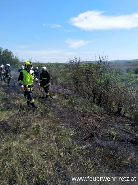 Foto 9, 14.05.2022, Brandeinsatz - Flurbrand am Schatzberg Foto 9, 14.05.2022, Brandeinsatz - Flurbrand am Schatzberg