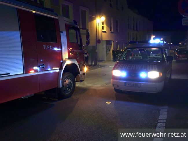 Foto 1, 31.05.2021, Technischer Einsatz - Person in Aufzug vermutet Foto 1, 31.05.2021, Technischer Einsatz - Person in Aufzug vermutet