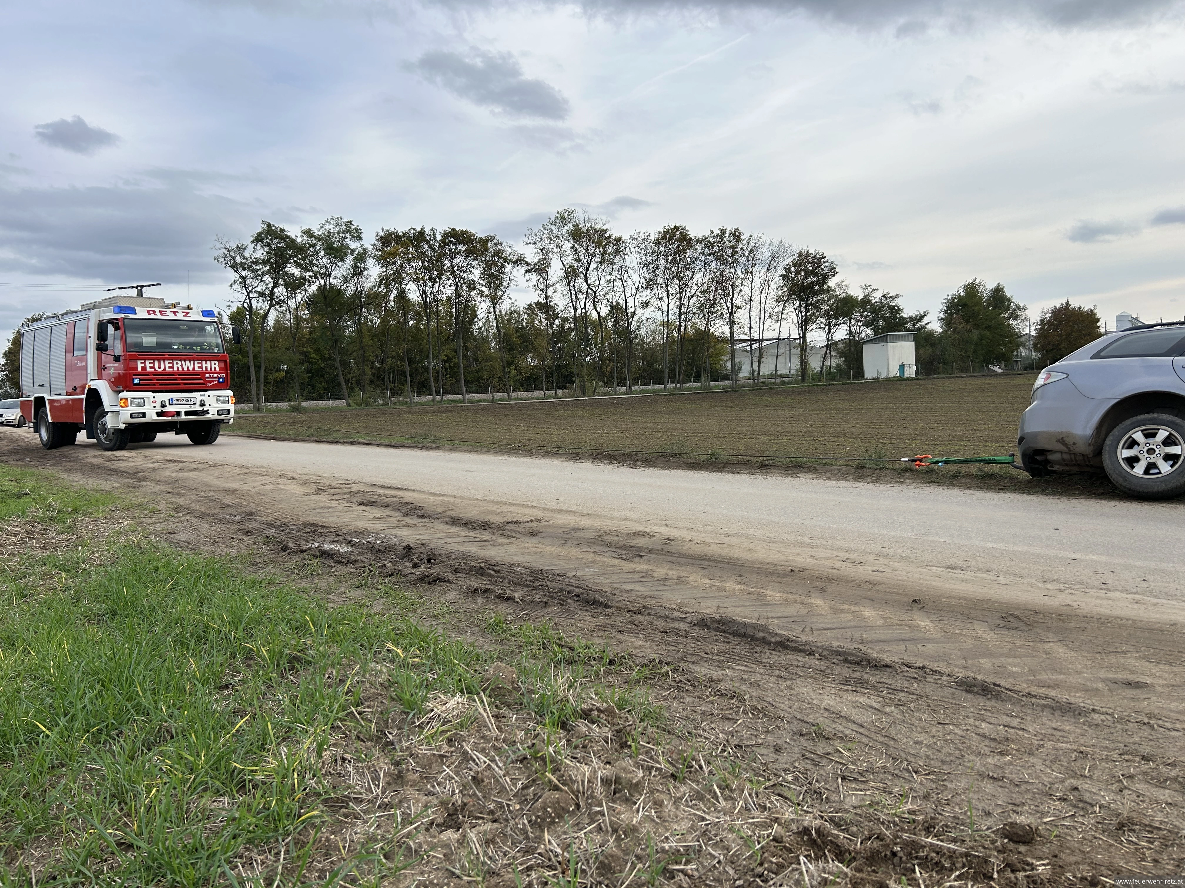 Foto 1, 13.10.2024, Technischer Einsatz - Fahrzeugbergung Foto 1, 13.10.2024, Technischer Einsatz - Fahrzeugbergung