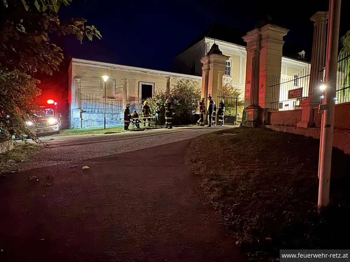Foto 1, 16.10.2026, Einsatzübung - Menschenrettung unter Atemschutz und Drehleiter