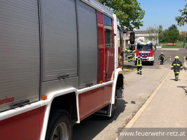 Foto 4, 09.05.2023, Brandeinsatz - Brand in Retzer Mittelschule