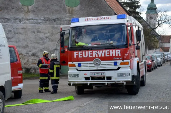 Foto 11, 19.03.2019, Küchenbrand mit einer vermissten Person - Übung im Kindergarten Retz Foto 11, 19.03.2019, Küchenbrand mit einer vermissten Person - Übung im Kindergarten Retz