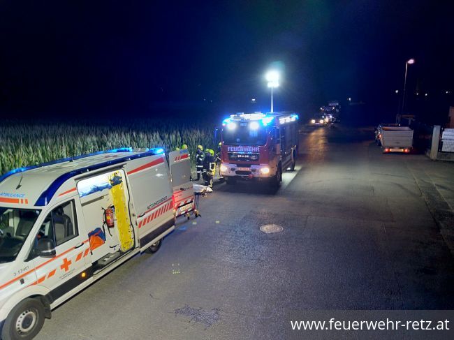 Foto 2, 20.07.2022, Einsatzreiche Nacht - Person in Notlage und Türöffnung