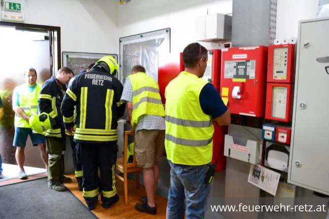 Foto 4, 21.09.2018, Übung - Hydraulischer Rettungssatz und Kran im Einsatz Foto 4, 21.09.2018, Übung - Hydraulischer Rettungssatz und Kran im Einsatz
