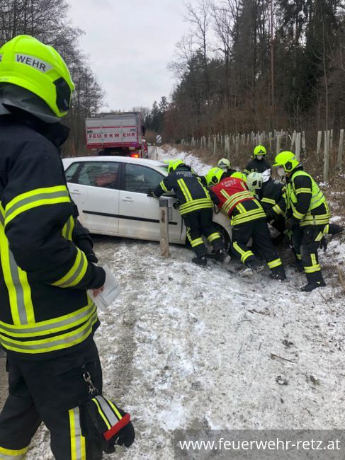 Foto 2, 25.01.2022, Technischer Einsatz - Verkehrsunfall Foto 2, 25.01.2022, Technischer Einsatz - Verkehrsunfall