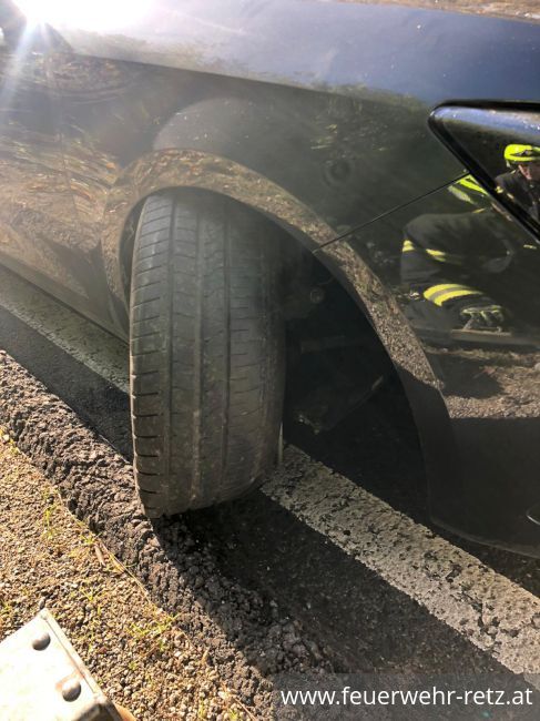 Foto 2, 27.10.2022, Technischer Einsatz - PKW-Bergung Foto 2, 27.10.2022, Technischer Einsatz - PKW-Bergung