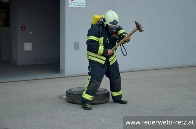 Foto 4, 29.10.2018, Leistungstest für Atemschutzträger (Finnentest) erfolgreich durchgeführt
