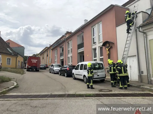 Foto 2, 15.08.2022, Technischer Einsatz - Türöffnung – Unfall wird vermutet Foto 2, 15.08.2022, Technischer Einsatz - Türöffnung – Unfall wird vermutet