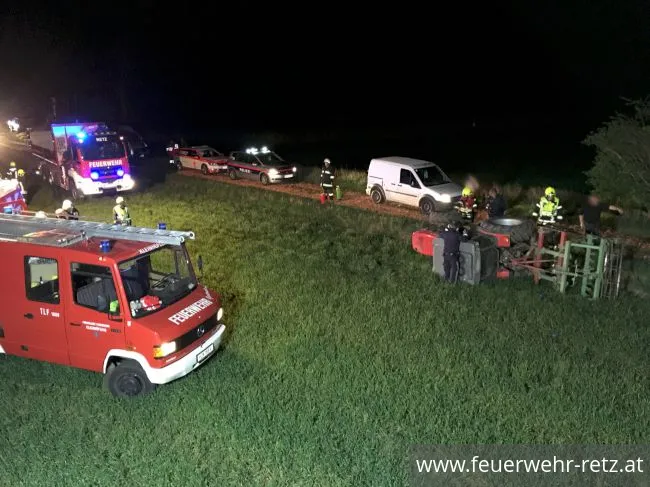 Foto 1, 26.04.2019, Technischer Einsatz - Tödlicher Verkehrsunfall im Gemeindegebiet von Kleinhöflein Foto 1, 26.04.2019, Technischer Einsatz - Tödlicher Verkehrsunfall im Gemeindegebiet von Kleinhöflein