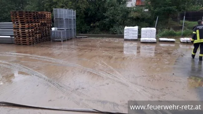 Foto 5, 05.08.2019, Unwetter über Retz - Mehrere Einsätze für die Feuerwehr Foto 5, 05.08.2019, Unwetter über Retz - Mehrere Einsätze für die Feuerwehr