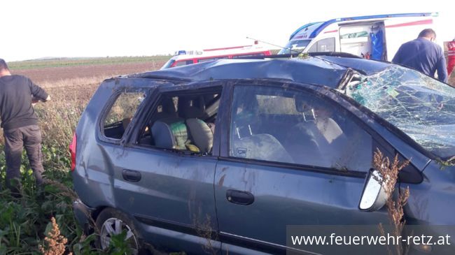 Foto 2, 15.10.2019, Technischer Einsatz - Fahrzeugbergung nach Verkehrsunfall Foto 2, 15.10.2019, Technischer Einsatz - Fahrzeugbergung nach Verkehrsunfall