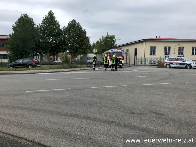 Foto 2, 02.09.2019, Technischer Einsatz - Fahrzeugbergung Foto 2, 02.09.2019, Technischer Einsatz - Fahrzeugbergung