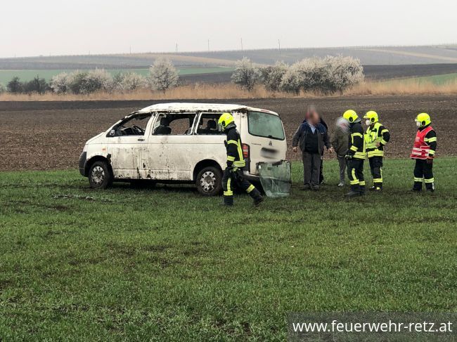 Foto 2, 31.03.2022, Technischer Einsatz - PKW-Bergung nach Verkehrsunfall