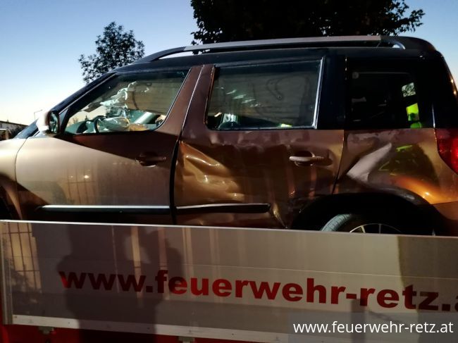 Foto 7, 03.09.2019, Technischer Einsatz - Erneuter Zusammenstoß im Retzer Stadtgebiet