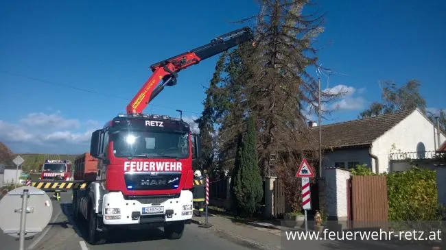 Foto 4, 29.10.2017, Technischer Einsatz - WLFA-K bei Sturmschadeneinsatz in Watzelsdorf Foto 4, 29.10.2017, Technischer Einsatz - WLFA-K bei Sturmschadeneinsatz in Watzelsdorf