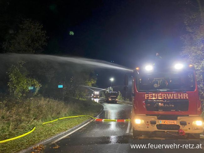Foto 2, 02.11.2021, KHD-Einsatz - Waldbrand Hirschwang Foto 2, 02.11.2021, KHD-Einsatz - Waldbrand Hirschwang