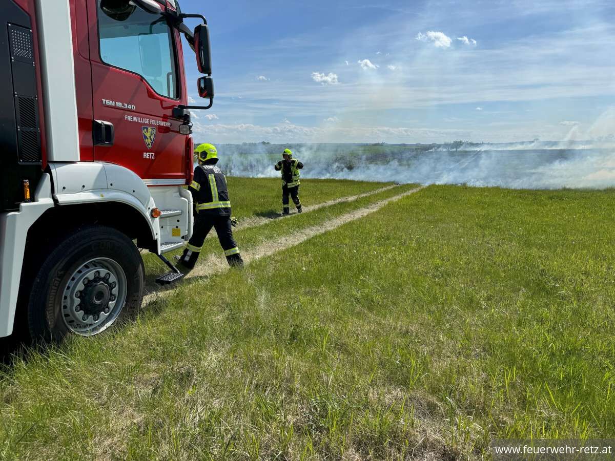 Foto 2, 02.05.2024, Zwei Vegetationsbrände während des FF-Heurigenwochenende