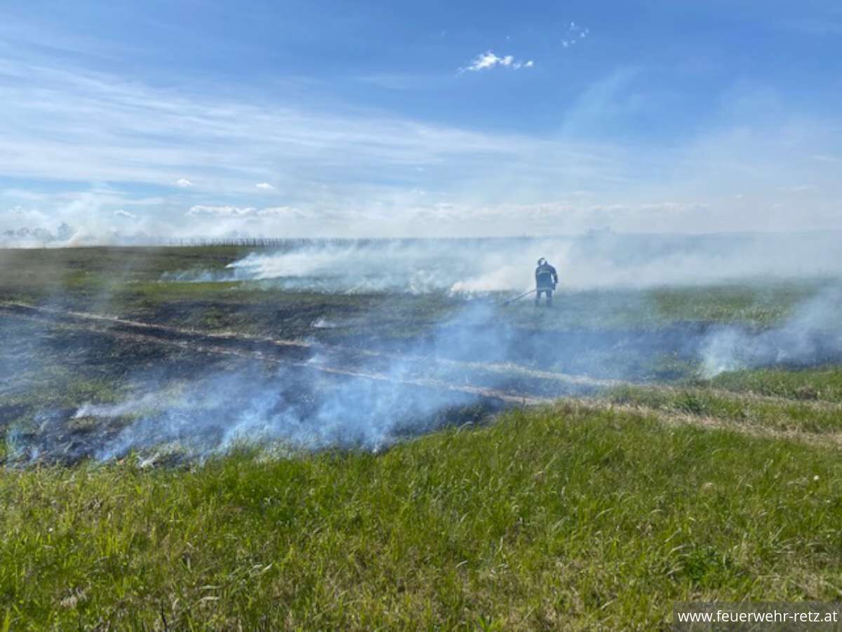Foto 3, 02.05.2024, Zwei Vegetationsbrände während des FF-Heurigenwochenende