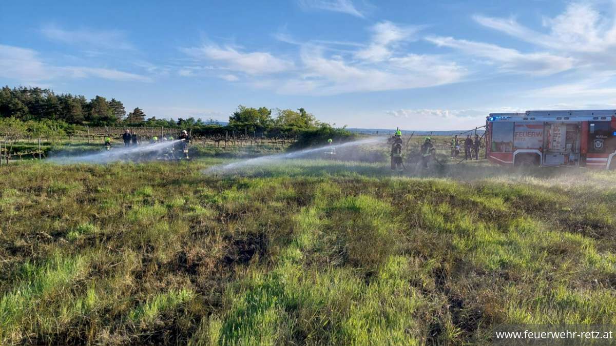 Foto 10, 02.05.2024, Zwei Vegetationsbrände während des FF-Heurigenwochenende