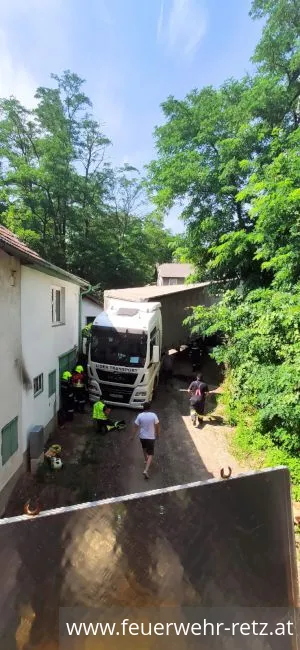 Foto 6, 10.08.2020, Technischer Einsatz - Bergung eines LKW Foto 6, 10.08.2020, Technischer Einsatz - Bergung eines LKW