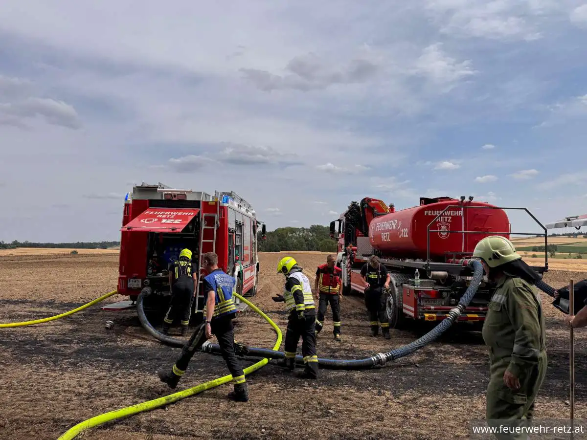 Foto 8, 15.07.2026, Brandeinsatz - Feldbrand in Riegersburg rasch unter Kontrolle gebracht Foto 8, 15.07.2026, Brandeinsatz - Feldbrand in Riegersburg rasch unter Kontrolle gebracht