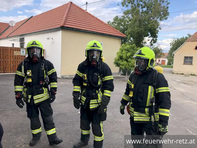 Foto 1, 03.09.2019, Atemschutzübung - Gärgasunfall in Weinkeller