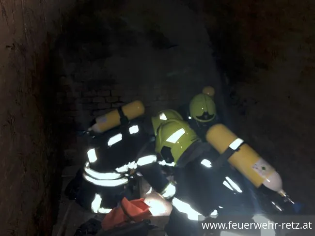 Foto 5, 03.09.2019, Atemschutzübung - Gärgasunfall in Weinkeller