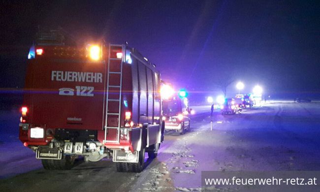 Foto 1, 03.03.2018, Technischer Einsatz - Verkehrsunfall mit mehreren eingeklemmten Personen