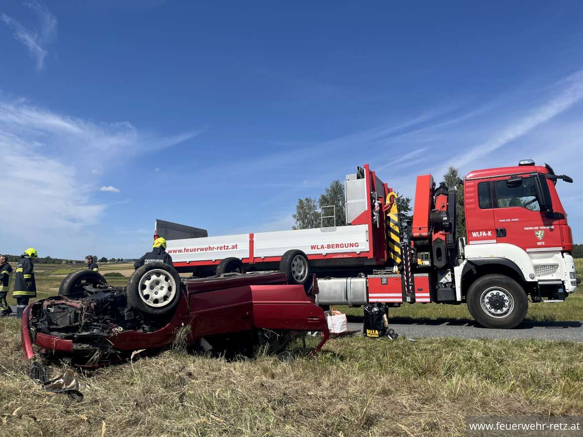 Foto 2, 24.08.2026, Technischer Einsatz - Fahrzeugbergung