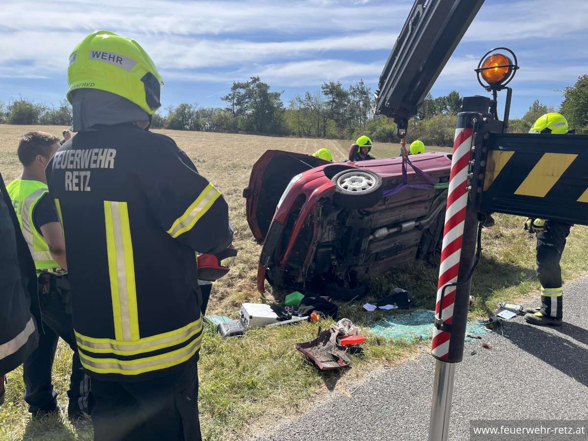 Foto 4, 24.08.2026, Technischer Einsatz - Fahrzeugbergung