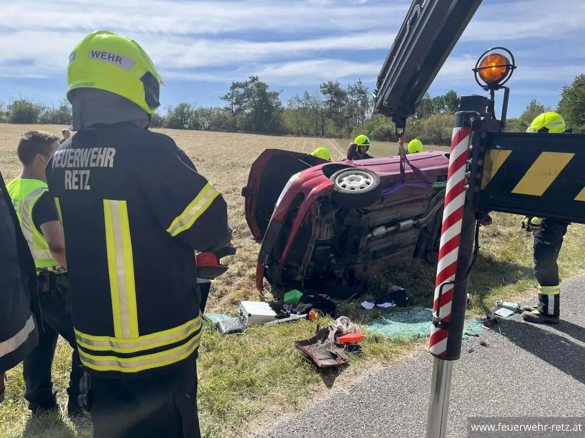 Foto 4, 24.08.2026, Technischer Einsatz - Fahrzeugbergung Foto 4, 24.08.2026, Technischer Einsatz - Fahrzeugbergung