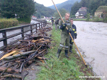 Lilienfeld/Traisen Einsatz der Feuerwehr Retz